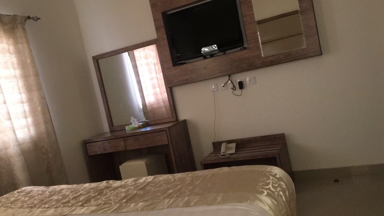 Ruoof Furnished Units Apartment 담맘 외부 사진